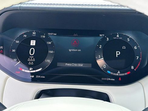 New 2026 Land Rover Range Rover Long Wheelbase SE AWD/4WD image 39