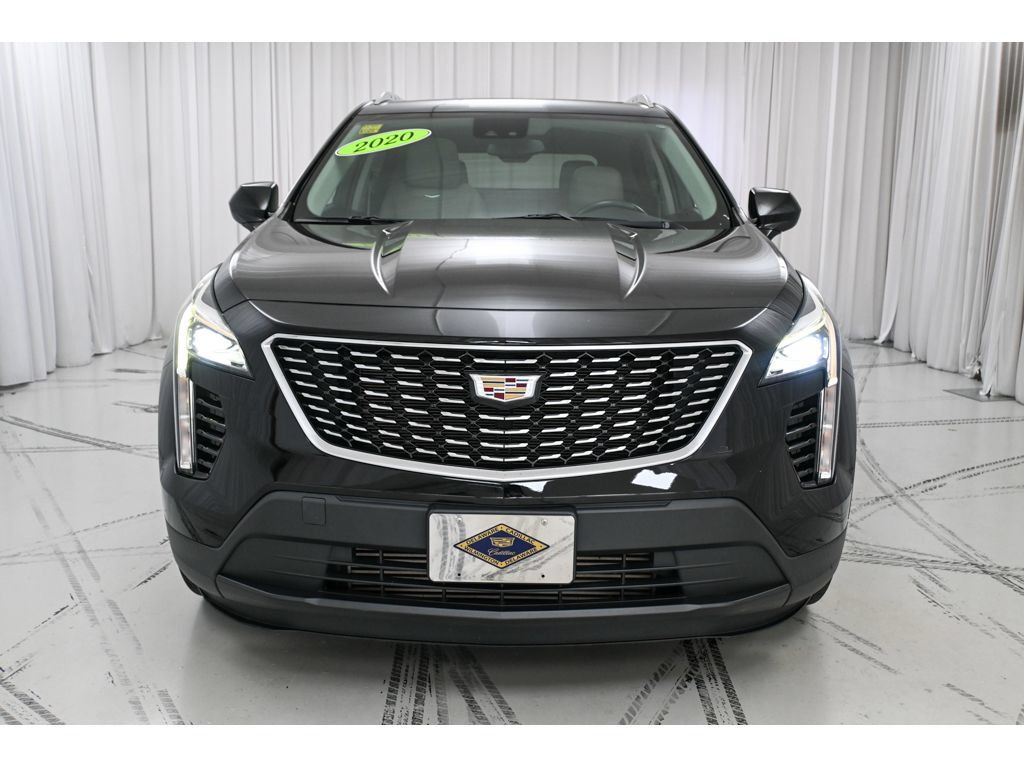 Used 2020 Cadillac XT4 Luxury w/ Cold Weather Package AWD/4WD image 3