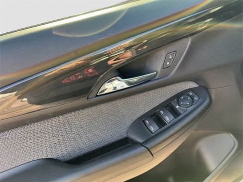 Used 2024 Chevrolet TrailBlazer LT w/ LT Cold Weather Package image 13