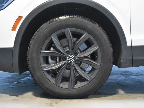 Used 2024 Volkswagen Tiguan SE image 26