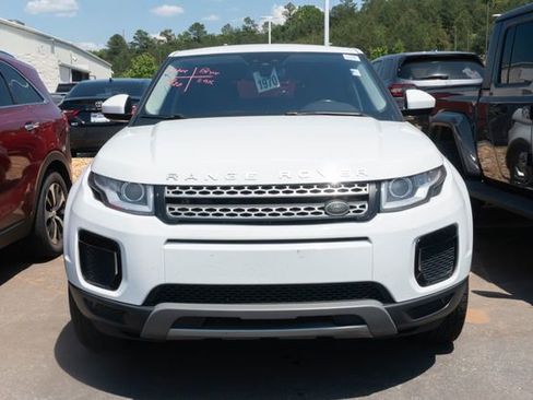 Used 2019 Land Rover Range Rover Evoque SE image 2