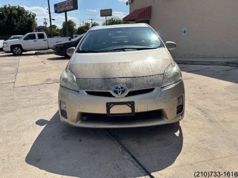 Used 2011 Toyota Prius Two FWD image 2