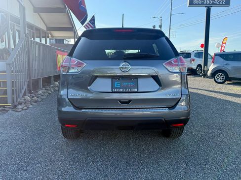 Used 2016 Nissan Rogue SV w/ SV Premium Package AWD/4WD image 16