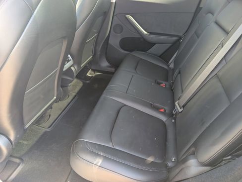 Used 2023 Tesla Model Y Long Range image 17