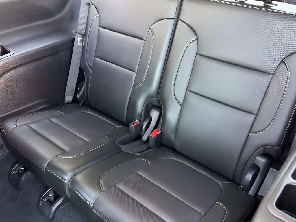 Used 2020 GMC Acadia SLT FWD image 17