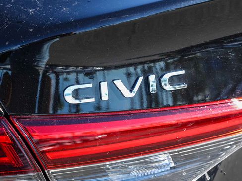 Certified 2023 Honda Civic Sport image 9