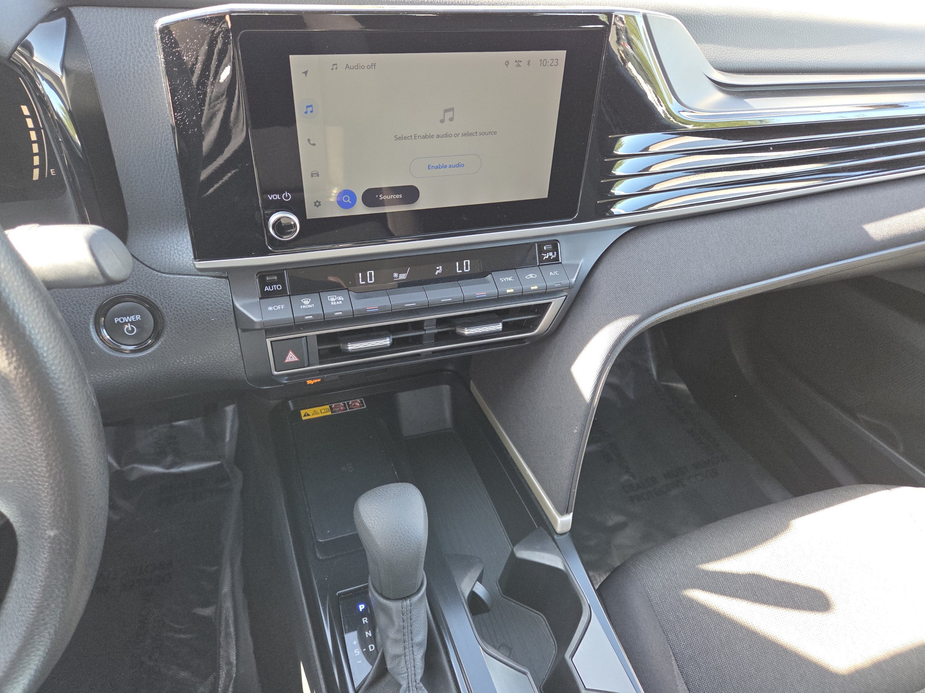 Used 2025 Toyota Camry LE FWD image 33