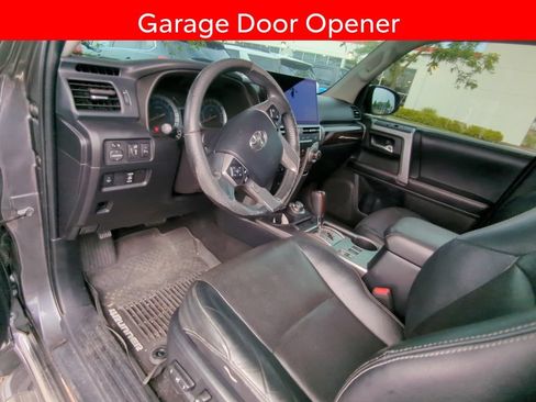 Used 2017 Toyota 4Runner Limited AWD/4WD image 7