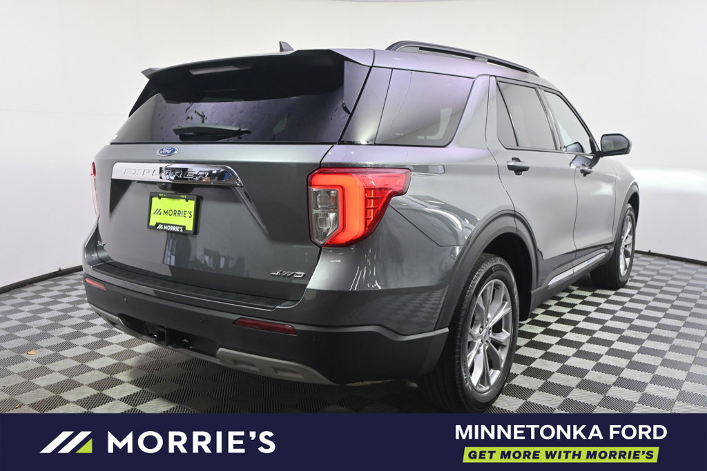 Used 2024 Ford Explorer XLT w/ Equipment Group 202A AWD/4WD image 6