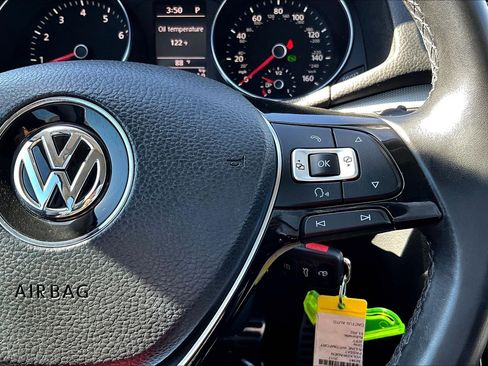 Used 2017 Volkswagen Passat 1.8T R-Line image 19