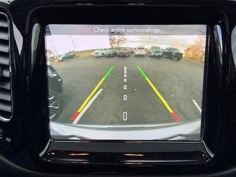 Used 2020 Jeep Compass Limited image 33