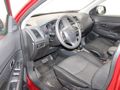 Used 2024 Mitsubishi Outlander Sport ES AWD/4WD image 14