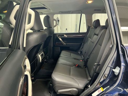 Used 2019 Lexus GX 460 Premium AWD/4WD image 24