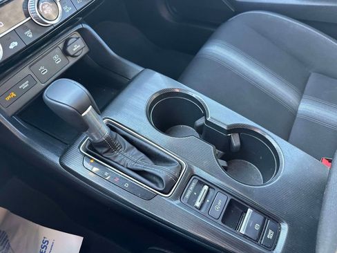 Used 2025 Honda Civic Sport image 28