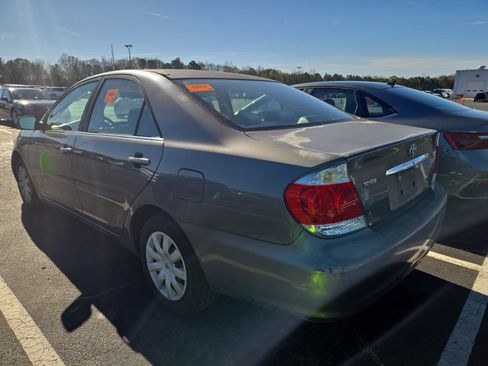 Used 2005 Toyota Camry image 5