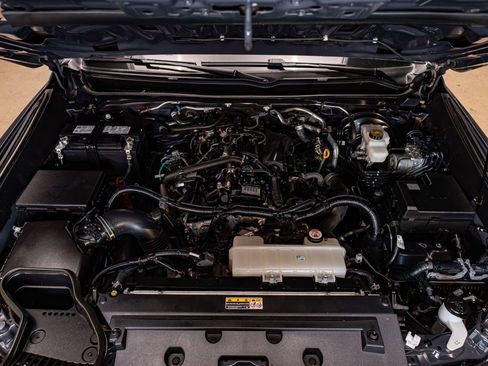 Used 2024 Toyota Tacoma TRD Off-Road image 30