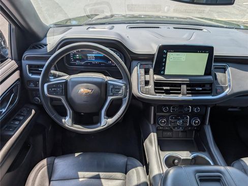 Used 2023 Chevrolet Suburban LT AWD/4WD image 18