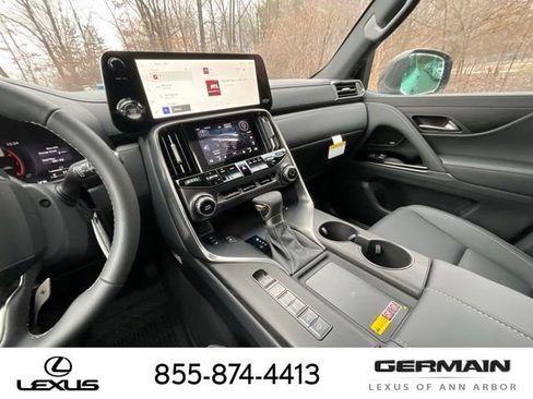 New 2026 Lexus LX 600 4WD w/ Premium Package image 19