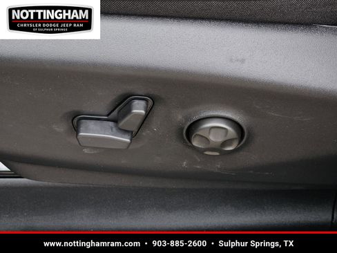 New 2026 Chrysler Pacifica Select w/ S Appearance Package image 24