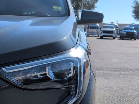 Used 2020 GMC Terrain SLE image 12