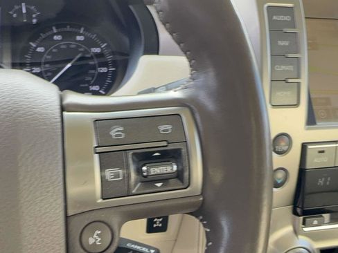 Used 2019 Lexus GX 460 Premium w/ Premium Package image 19