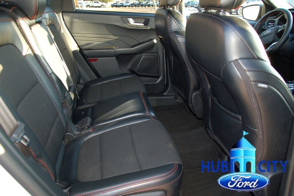 Used 2025 Ford Escape ST-Line FWD image 14