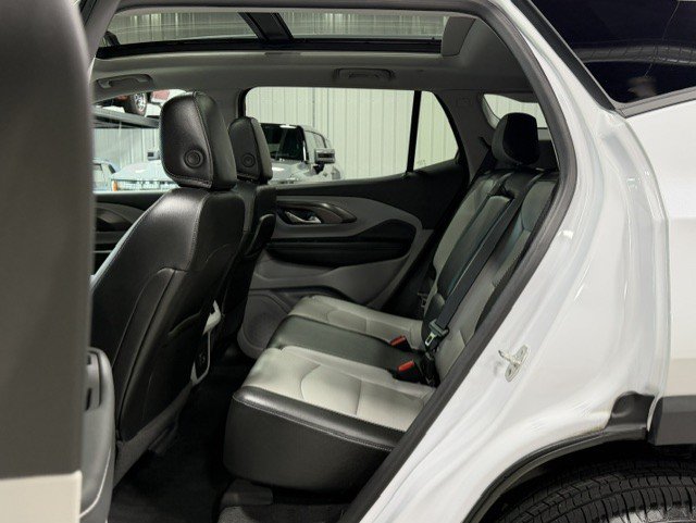 Certified 2024 GMC Terrain SLT w/ Infotainment Package II AWD/4WD image 11