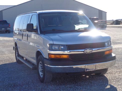 Used 2014 Chevrolet Express 3500 LT w/ LT Preferred Equipment Group RWD image 4