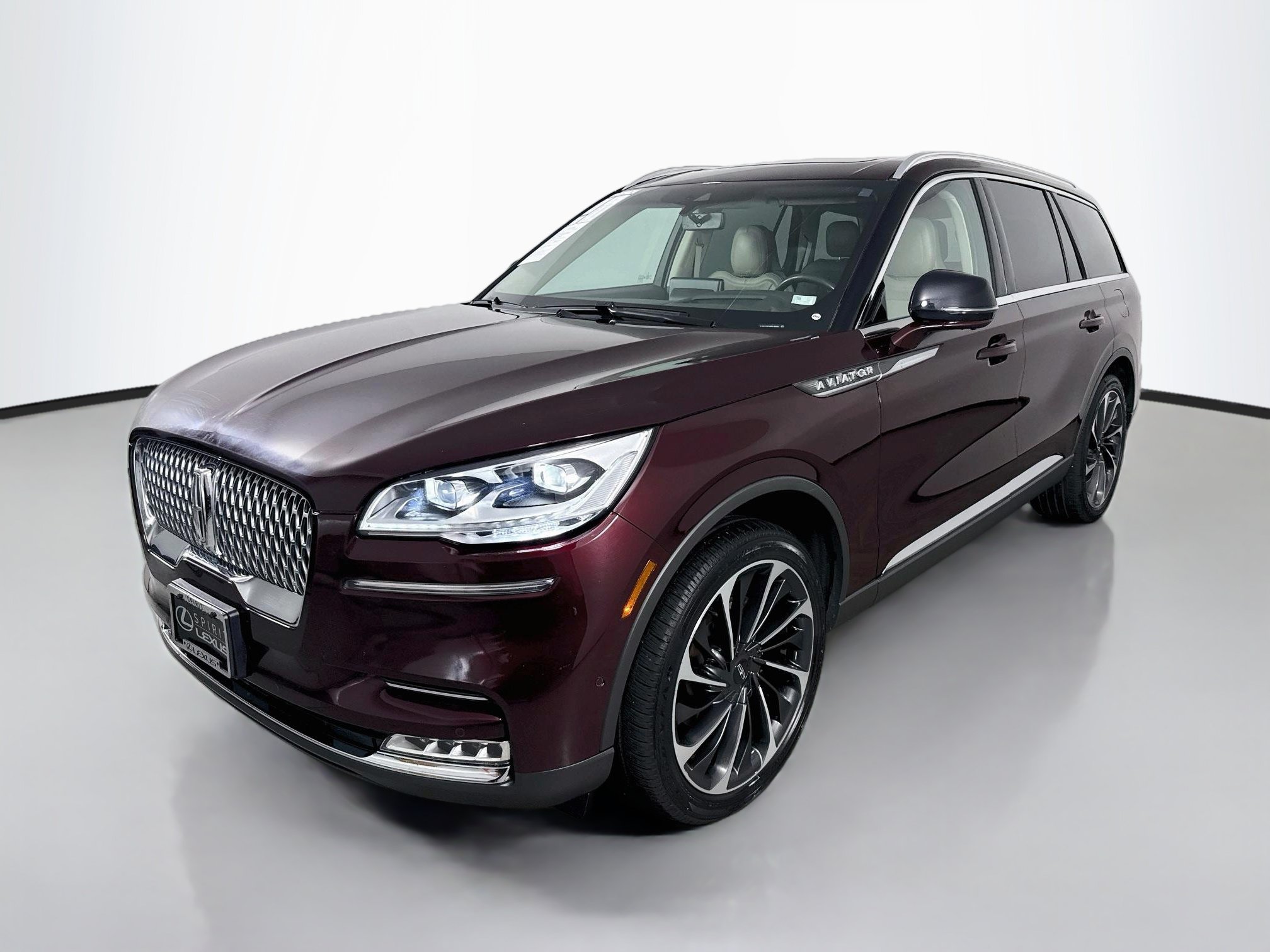 Used 2022 Lincoln Aviator Reserve w/ Equipment Group 201A AWD/4WD image 3
