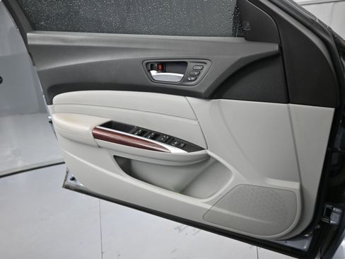 Used 2015 Acura TLX w/ Technology Package image 16