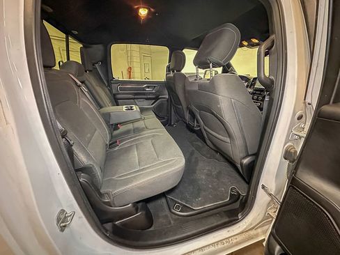 Used 2022 RAM 1500 Big Horn AWD/4WD image 30
