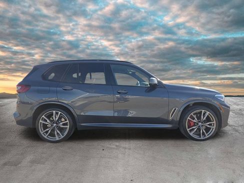 Used 2021 BMW X5 M50i image 9