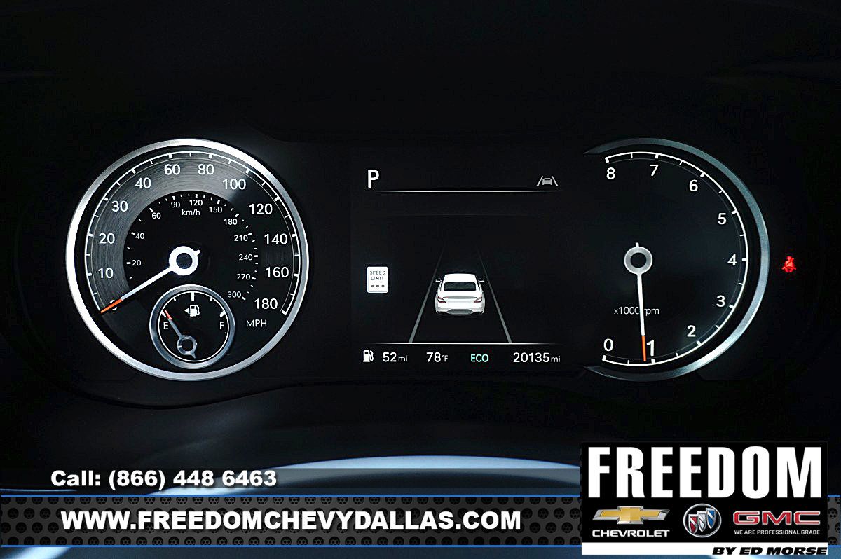 Used 2025 Genesis G70 2.5T RWD image 14