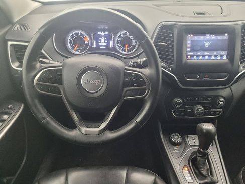 Used 2019 Jeep Cherokee Latitude Plus w/ Comfort/Convenience Group image 22