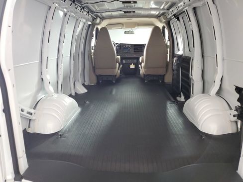 New 2026 Chevrolet Express 2500 RWD image 13