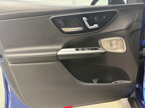 Used 2023 Mercedes-Benz GLC 300 4MATIC w/ AMG Line image 13