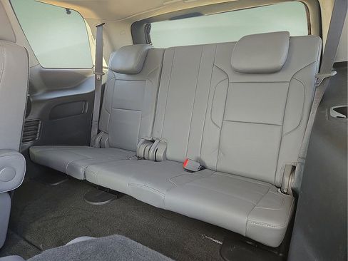 Used 2018 Chevrolet Tahoe LT image 17