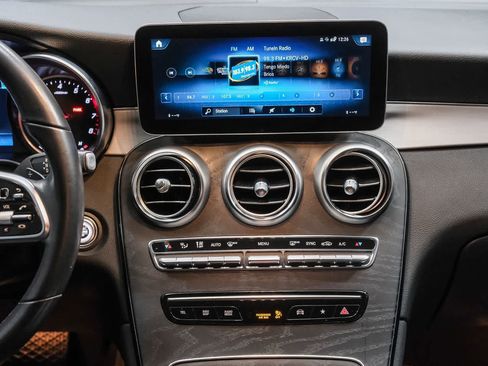 Certified 2022 Mercedes-Benz GLC 300 image 14