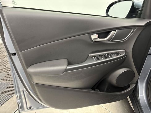 Used 2018 Hyundai Kona Limited AWD/4WD image 26