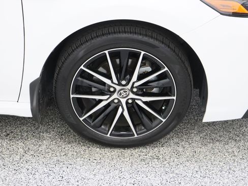 Certified 2023 Toyota Camry SE w/ Convenience Package image 5