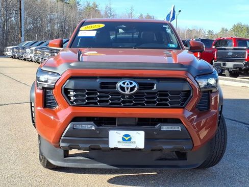 Used 2025 Toyota Tacoma TRD Off-Road AWD/4WD image 8