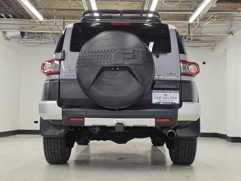 Used 2014 Toyota FJ Cruiser Upgrade Package w/ Upgrade Package image 18