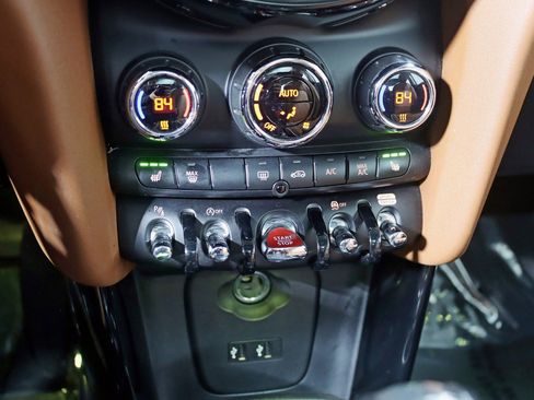 Used 2019 MINI Cooper S w/ Driver Assistance Package image 23