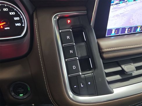 Used 2021 Chevrolet Tahoe High Country image 31