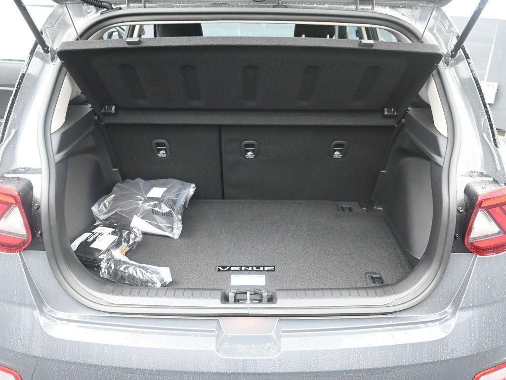 New 2026 Hyundai Venue SE FWD image 31