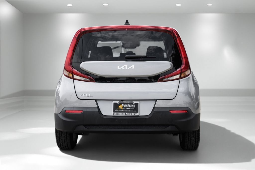 Used 2022 Kia Soul LX w/ Technology Package FWD image 9