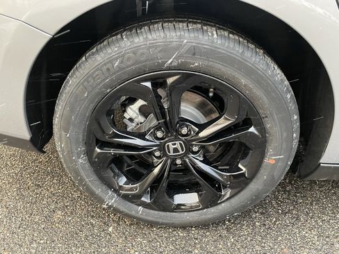 New 2025 Honda Accord SE image 5