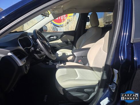 Used 2016 Jeep Cherokee Sport w/ Safety Group image 2