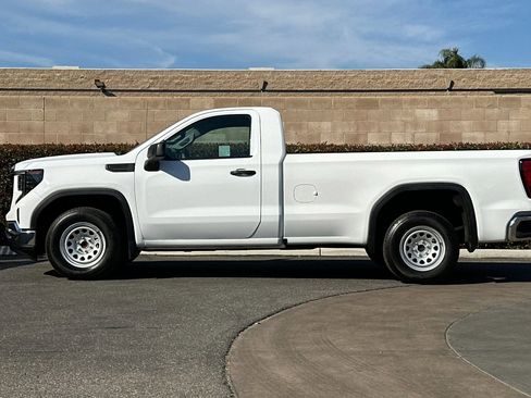 Used 2023 GMC Sierra 1500 Pro w/ Convenience Package image 7