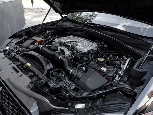 Used 2025 Jaguar F-PACE SVR AWD/4WD image 59